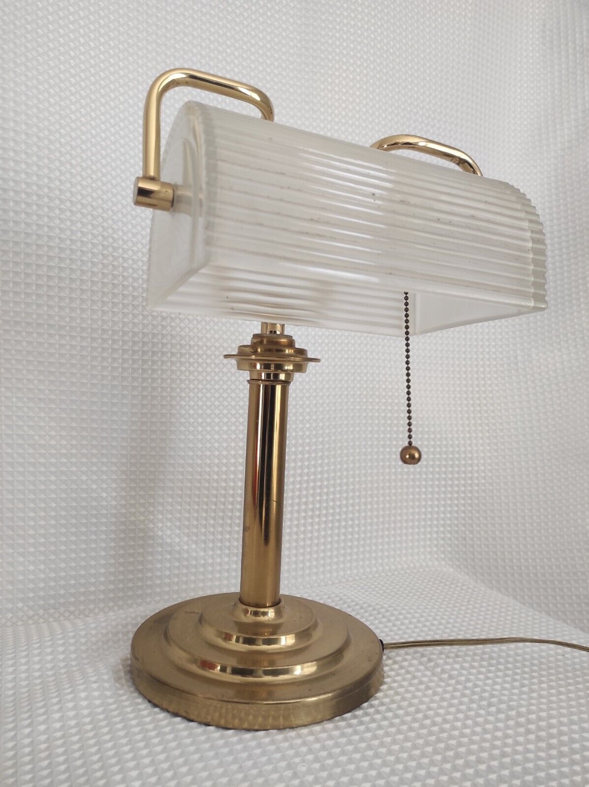Vintage Bankers Lamp with Ribbed Glass and Brass Plate, Good Condition 80s Sale