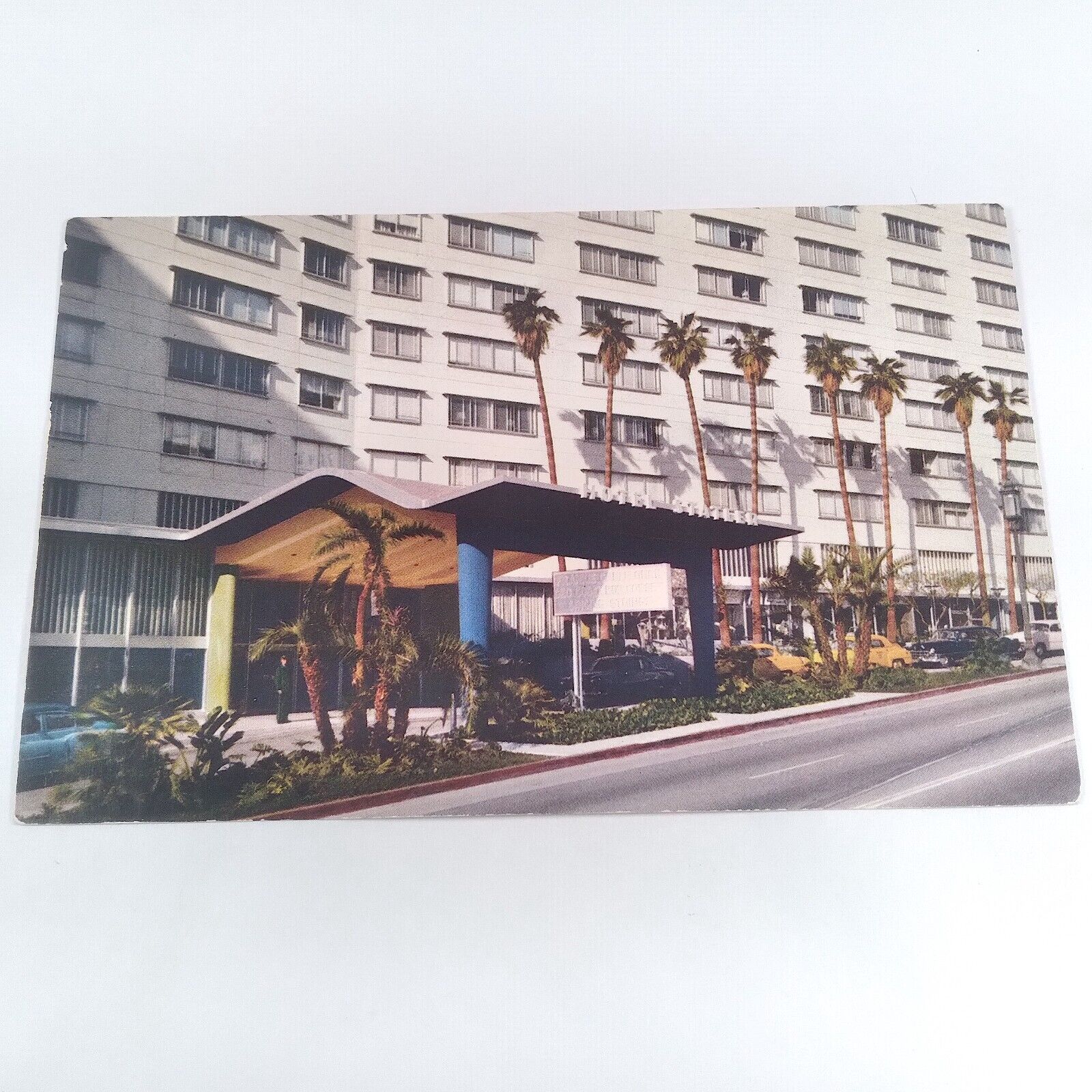 Los Angeles California -Statler Hotel- Valet Parking Wilshire Blvd Postcard 1940
