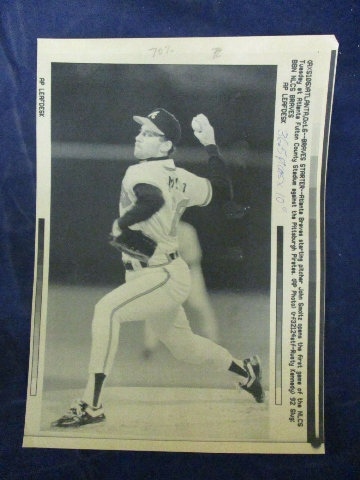 1992 MLB John Smoltz Atlanta Braves NLCS game 1 pitcher Vintage Wire Press Photo