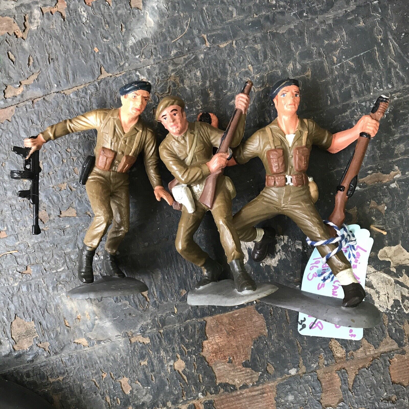 1963 LOUIS MARX Vintage WWII Canadian Soldiers 6’’ Plastic Action Figures Lot X3