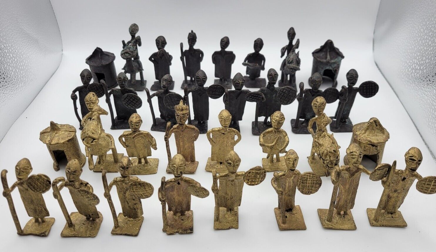 Lot 32 Antique African Brass & Bronze AKAN ASHANTI GOLD WEIGHTS in Handmade Box