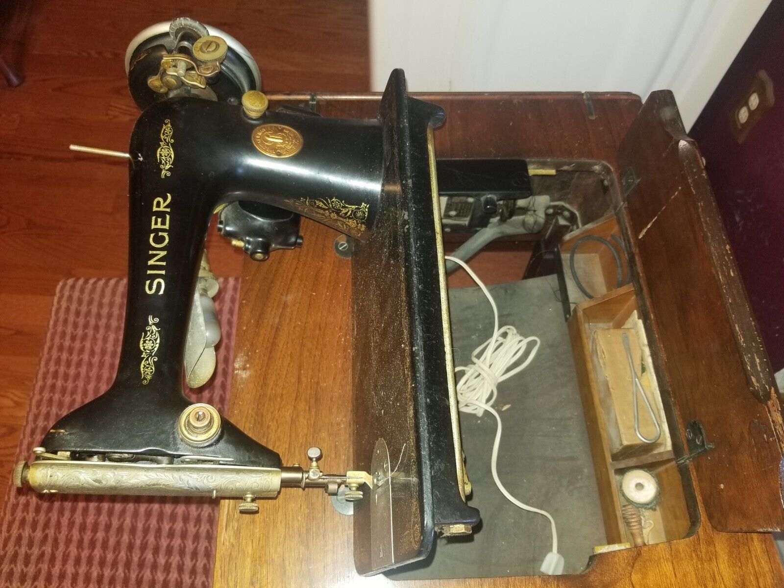 1927 Singer electric sewing machine with table and matching stool