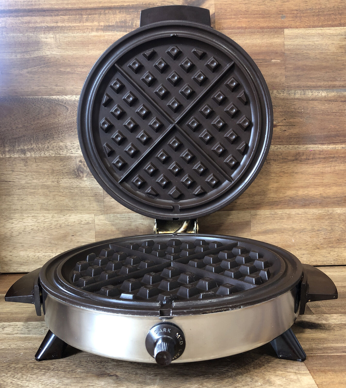 Waffle Maker Sears Counter Craft Round Chrome 7″ Model 303647600 Vintage Works