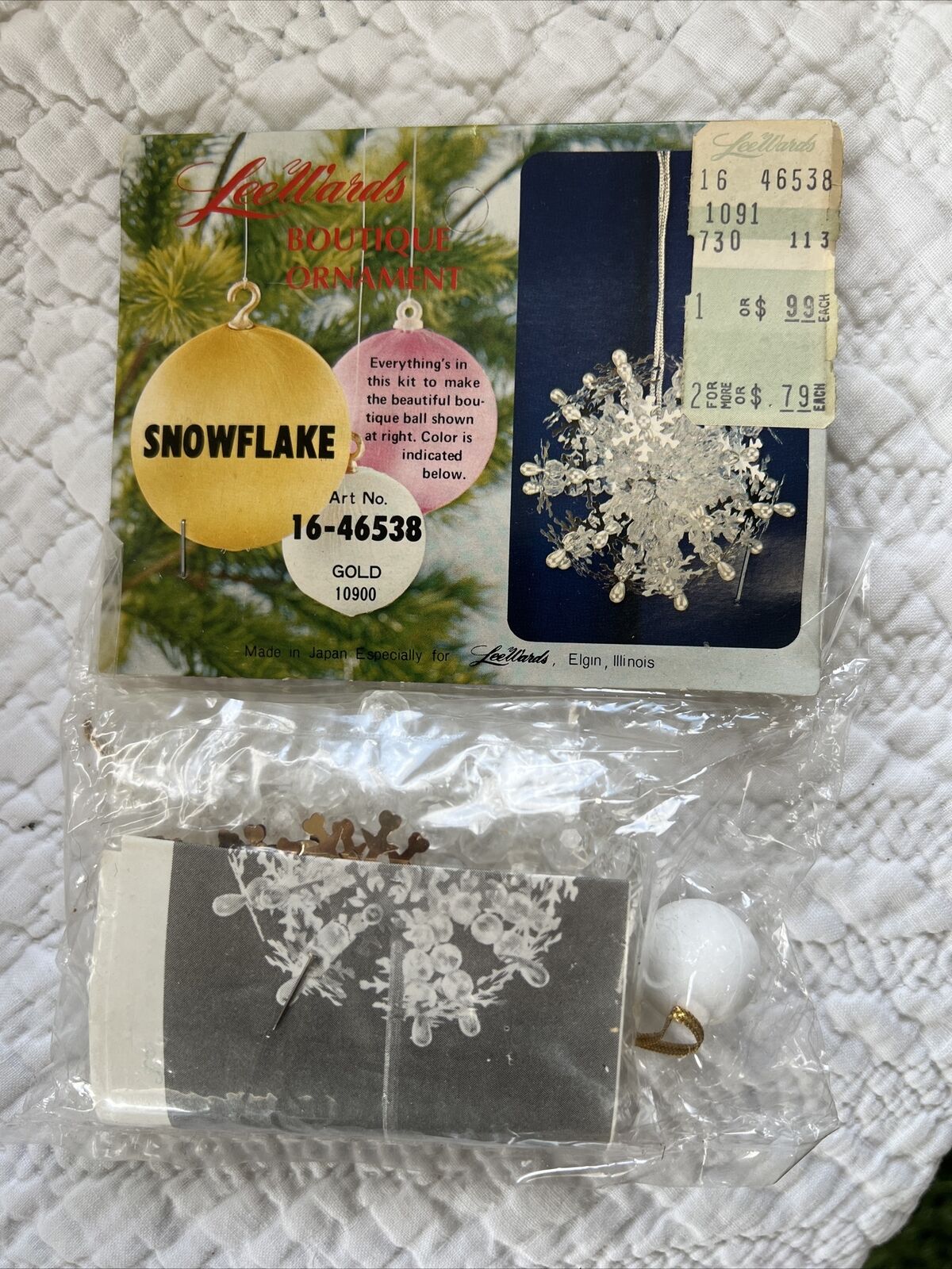 Vintage LeeWards SNOWFLAKE Boutique Ornament Kit GOLD 16-46538, New Old Stock