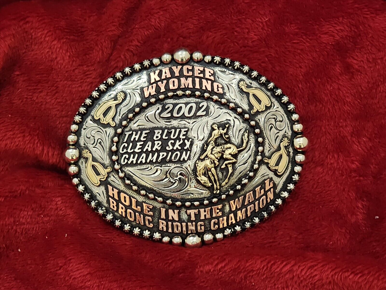 CHAMPION BRONC RIDING KAYCEE WY PROFESSIONAL RODEO TROPHY BUCKLE☆2002☆RARE☆975
