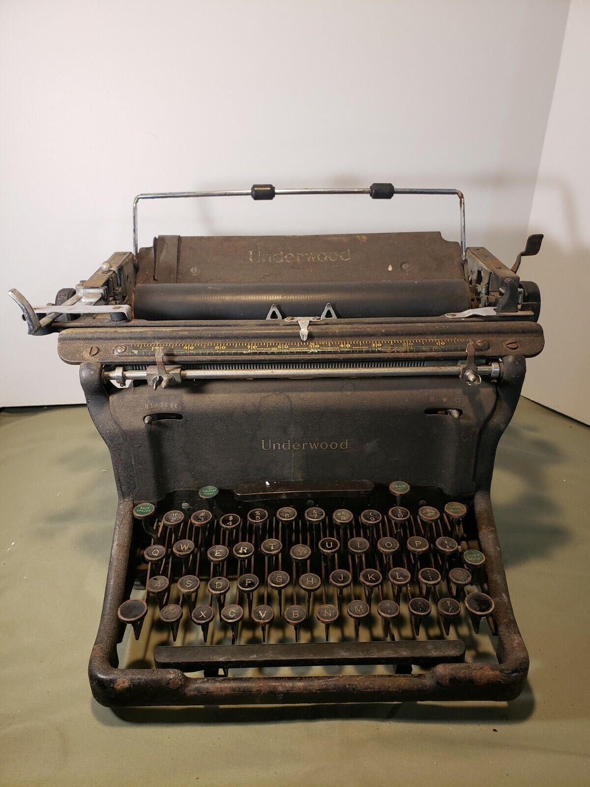 UNDERWOOD No.5 Black Steel Standard Typewriter Vintage, Antique, 1918-1925 ?