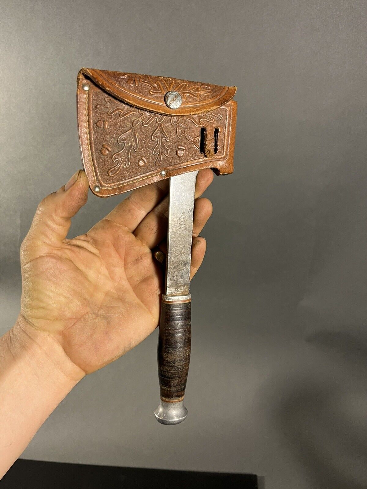 Vintage Kinfolks USA Camp Hatchet w/leather sheath/ stacked leather handle