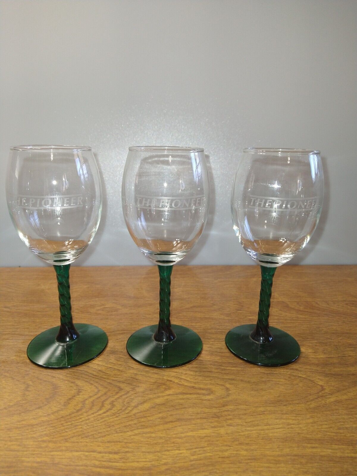 Amtrak Wine Glass Pioneer Logo With Green Twisted Stem
