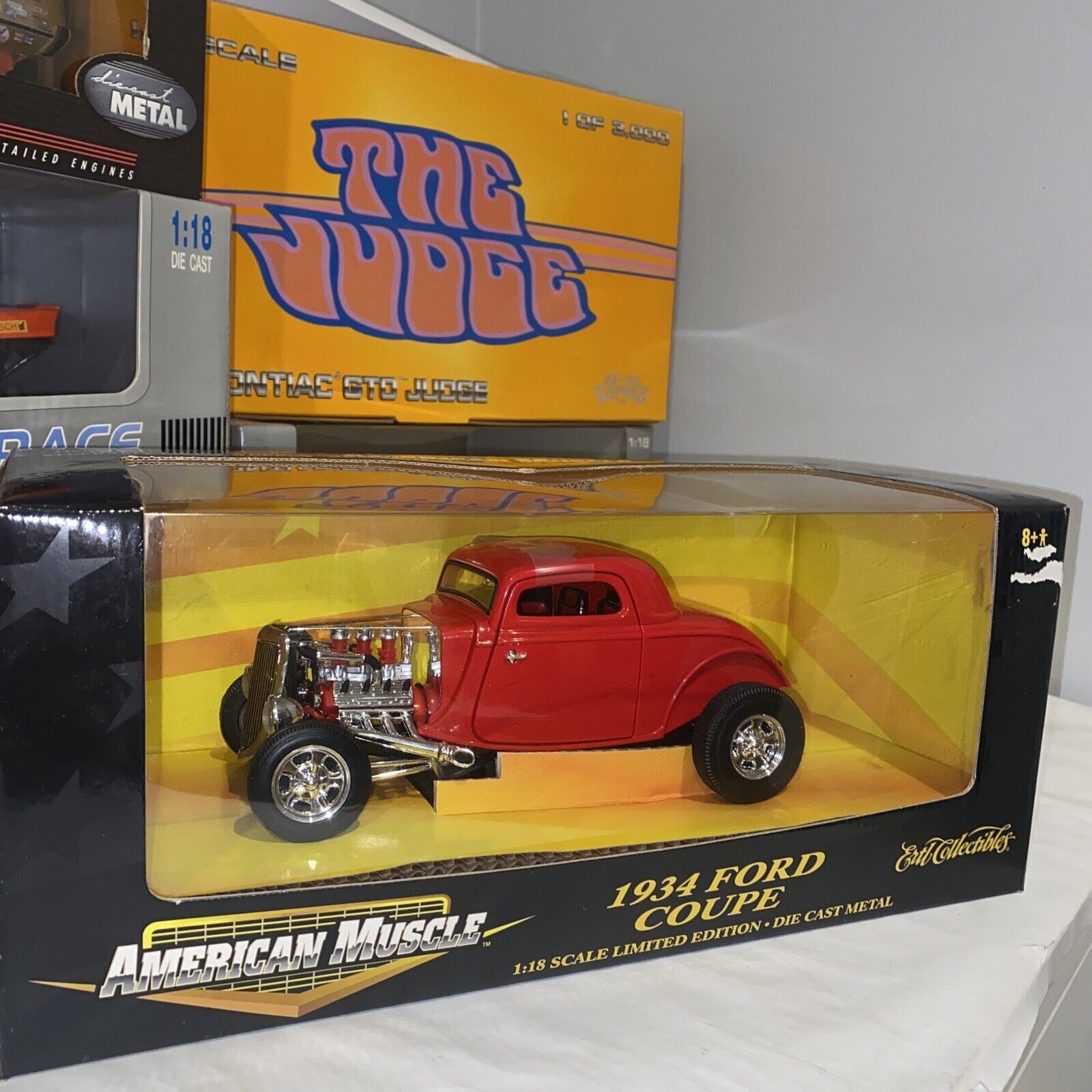 1:18 AMERICAN MUSCLE 1934 RED FORD COUPE #32311