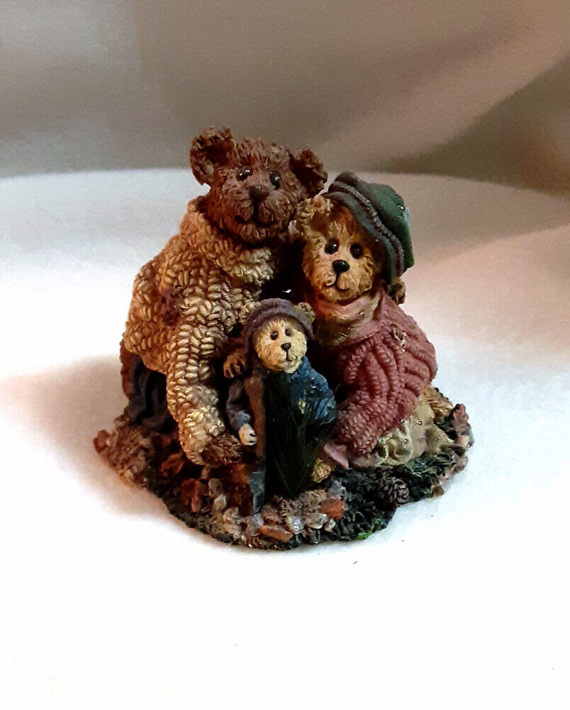 Boyds Bears Stephanie, John & George figurine #228348 \