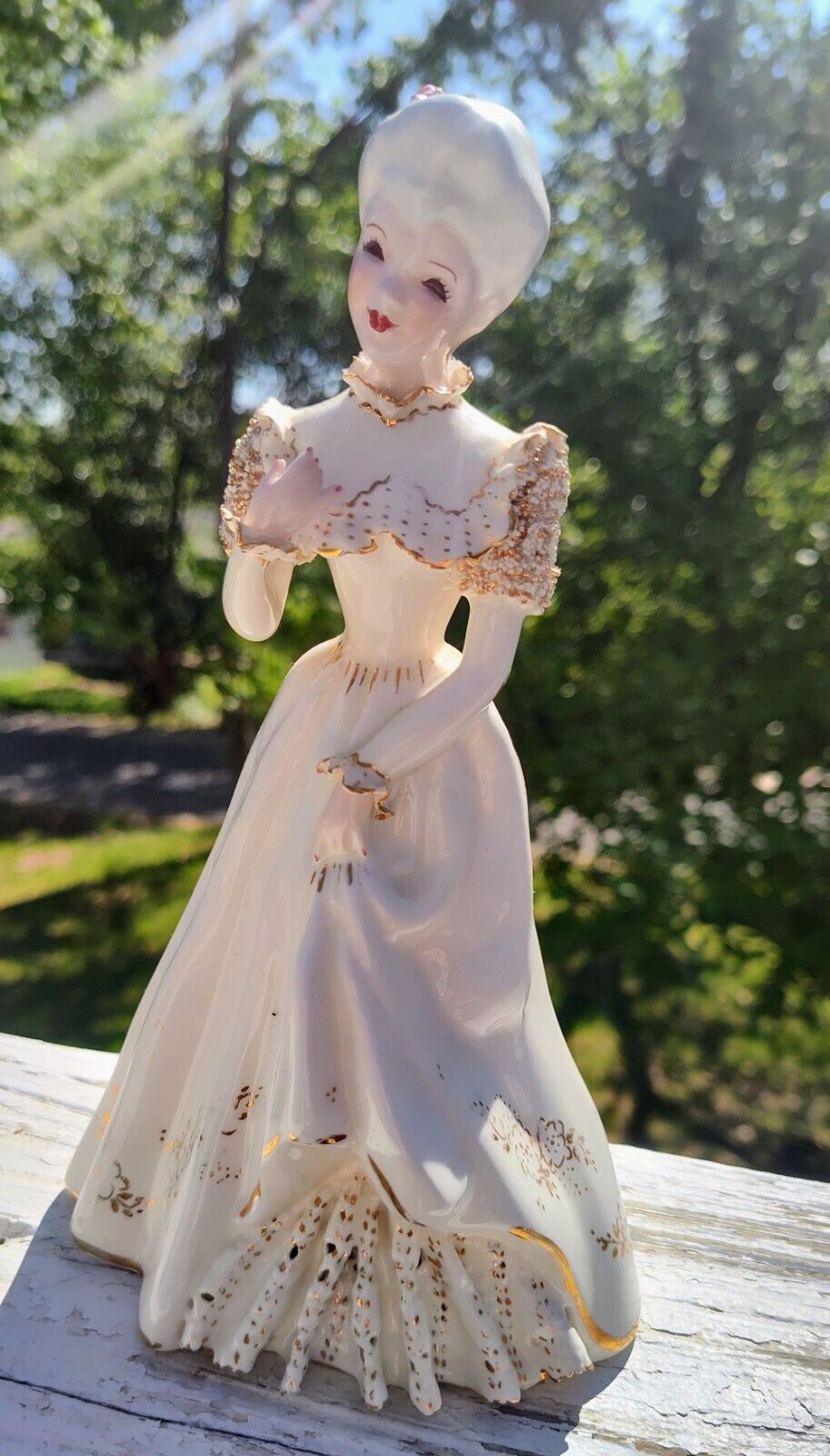 Vtg Florence Ceramic Uncommon Lady in White Lace Dress and Pink Rose 22 k 