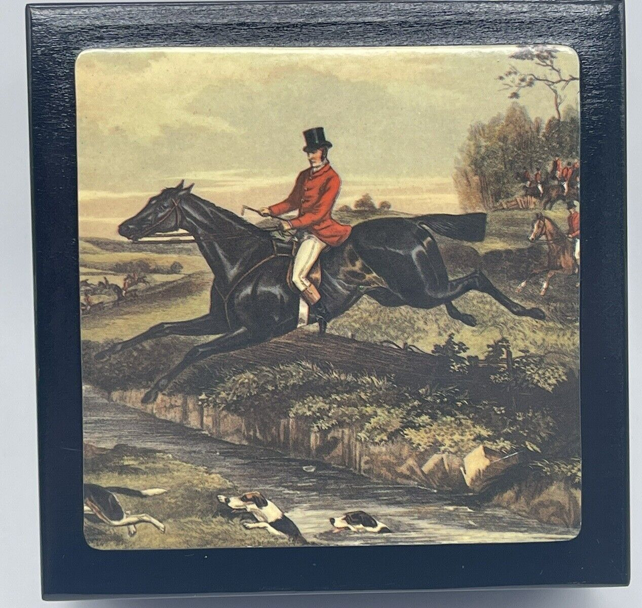 Vintage English Horse and Hounds Box with Set of 6 Coasters STUNNING