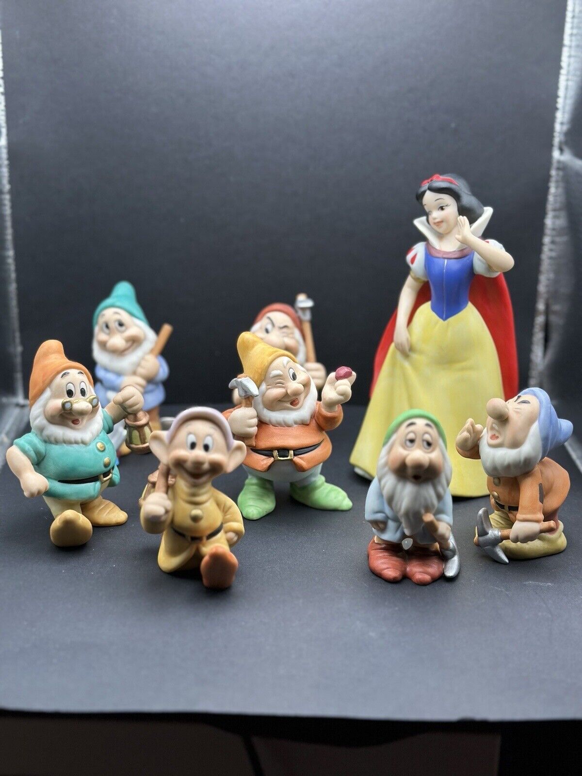 VINTAGE 90s Disney Porcelain CERAMIC Snow White & 7 Dwarfs Working Figurines