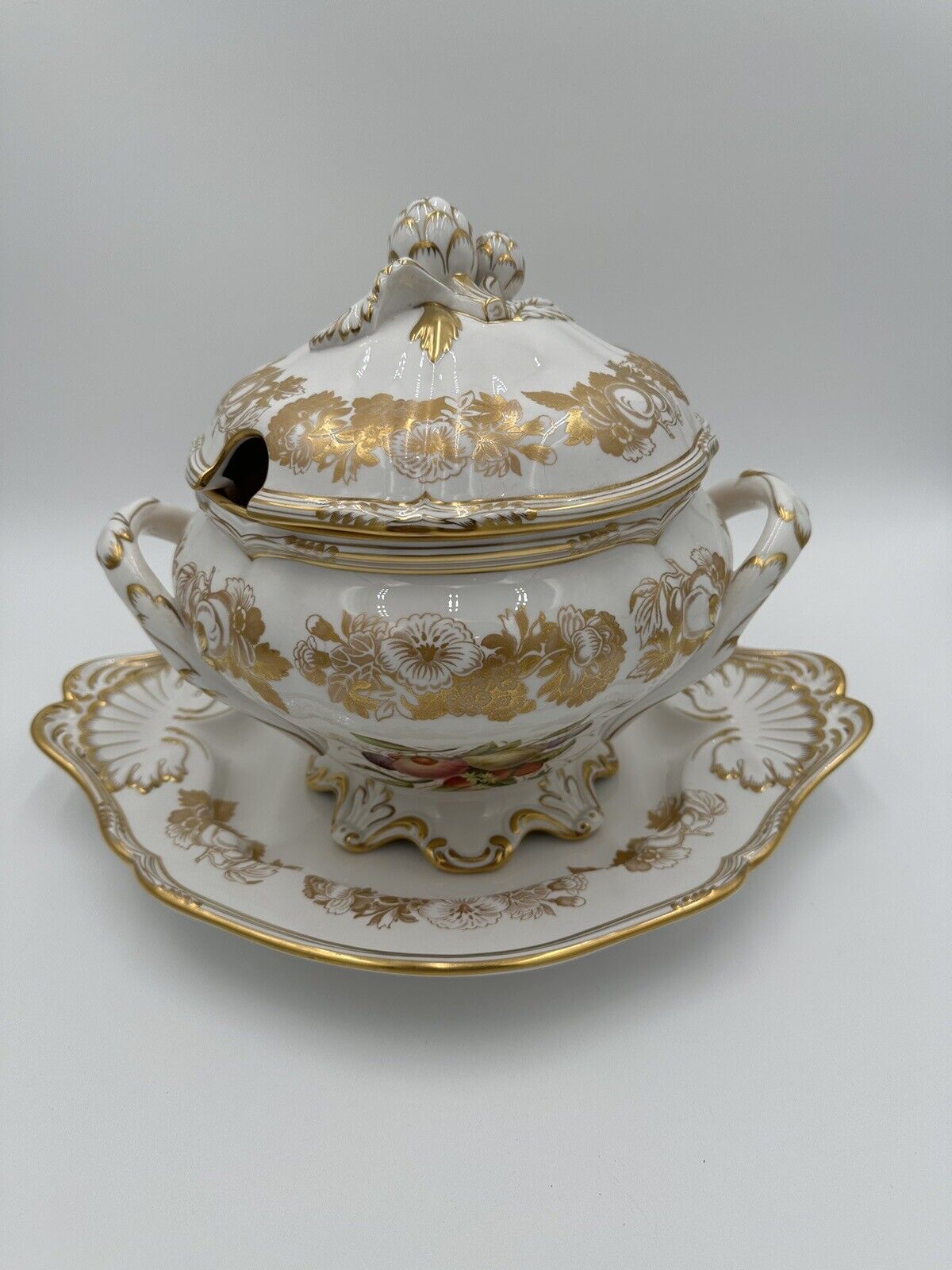 Spode Fine Bone China - Golden Valley - Y7840-A - Tureen & Lid W/ Underplate