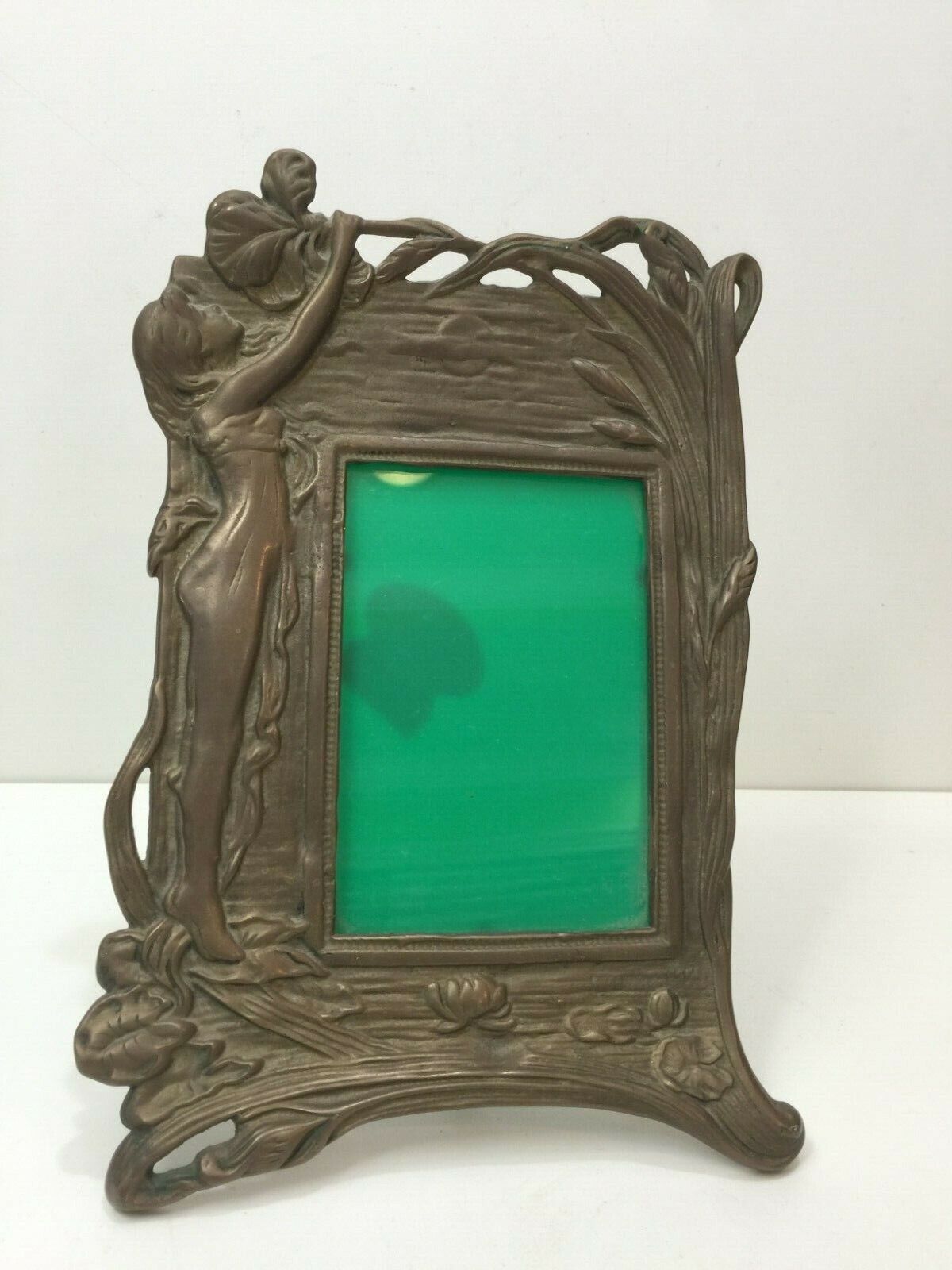 Vintage Handcrafted Decorative Crafts Brass Photo Frame with Nude Sculpture