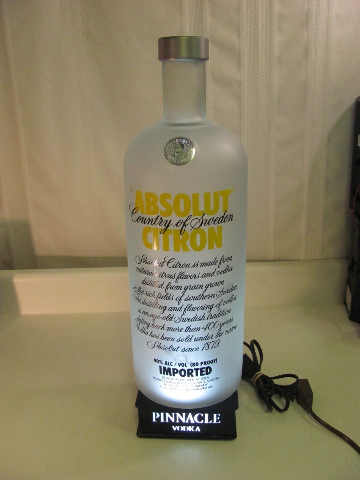 Rare HUGE Absolut Vodka Empty bottle with Pinnacle Light up Base Man Cave Bar