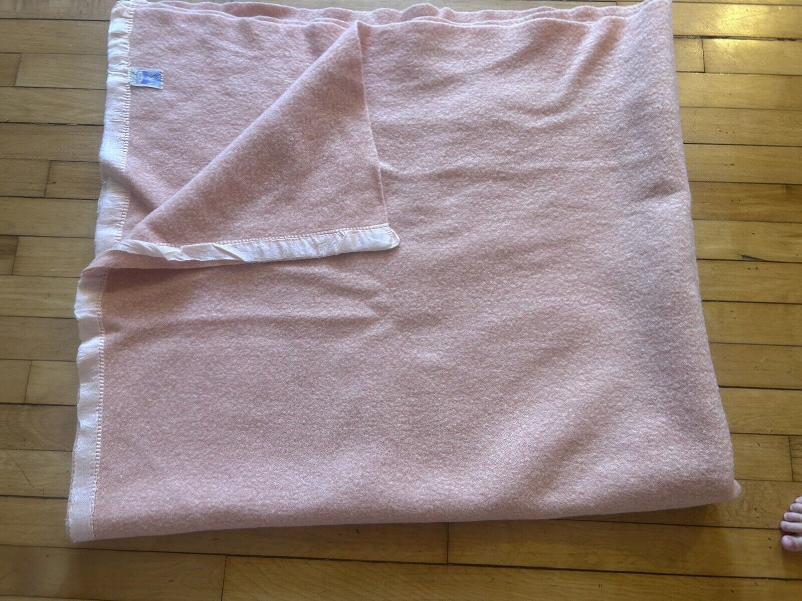 Vintage Kenwood Products Peach Pink Wool Blanket 75”x60” Lace