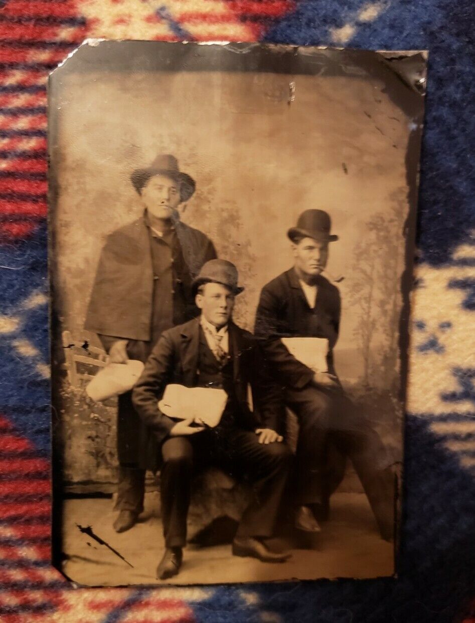 Tintype of 1870s Gangster Cowboys Wild West. Did They Rob a Bank?
