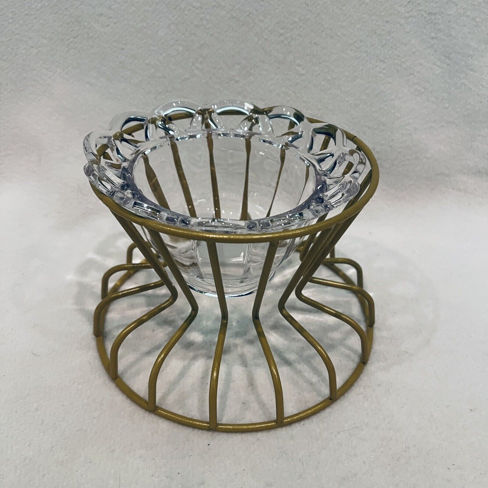 Creative Vintage Gold Metal Stand With Glass Bowl Insert