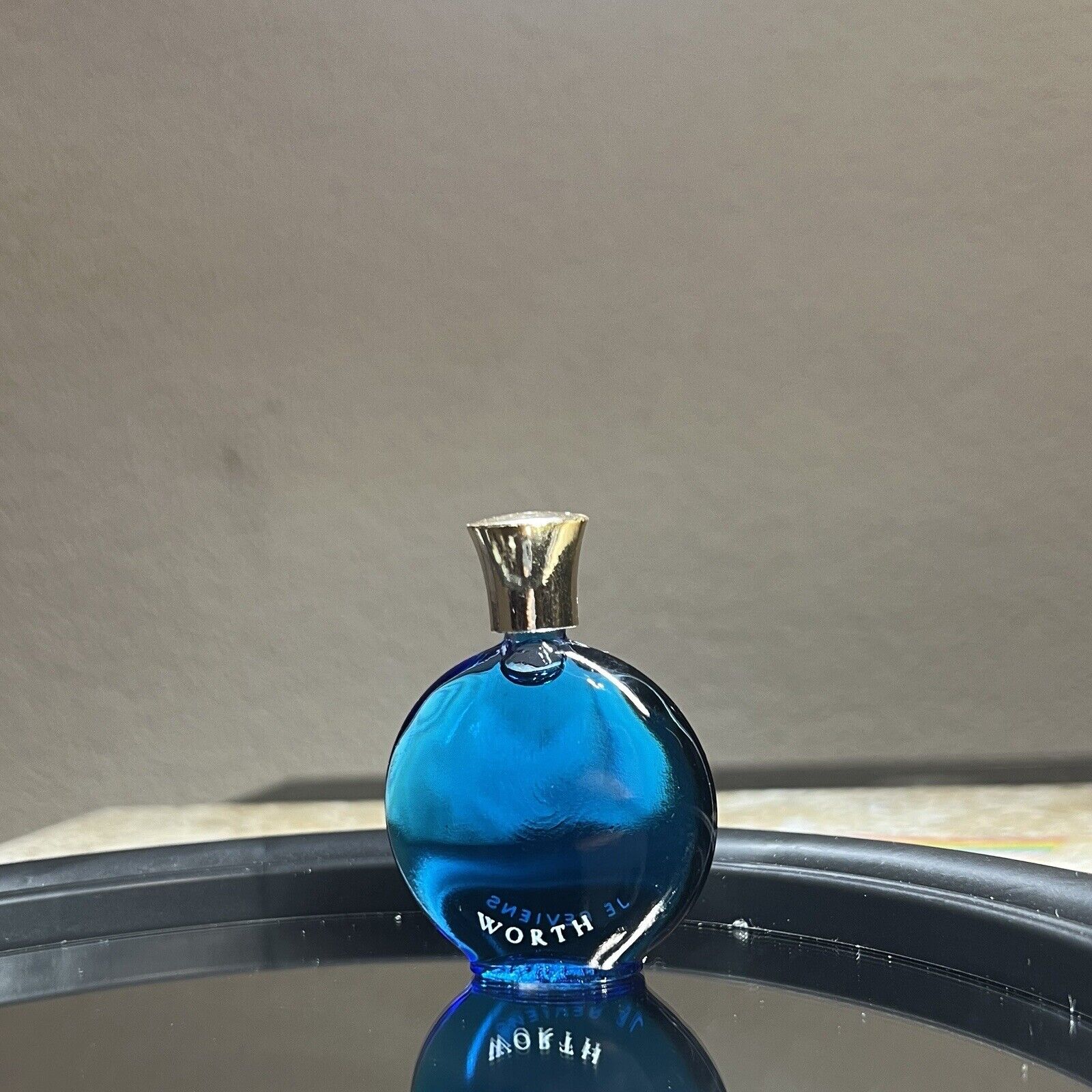 Worth Vintage Collectible Miniature Blue Glass Bottle Je Reviens 2.25”