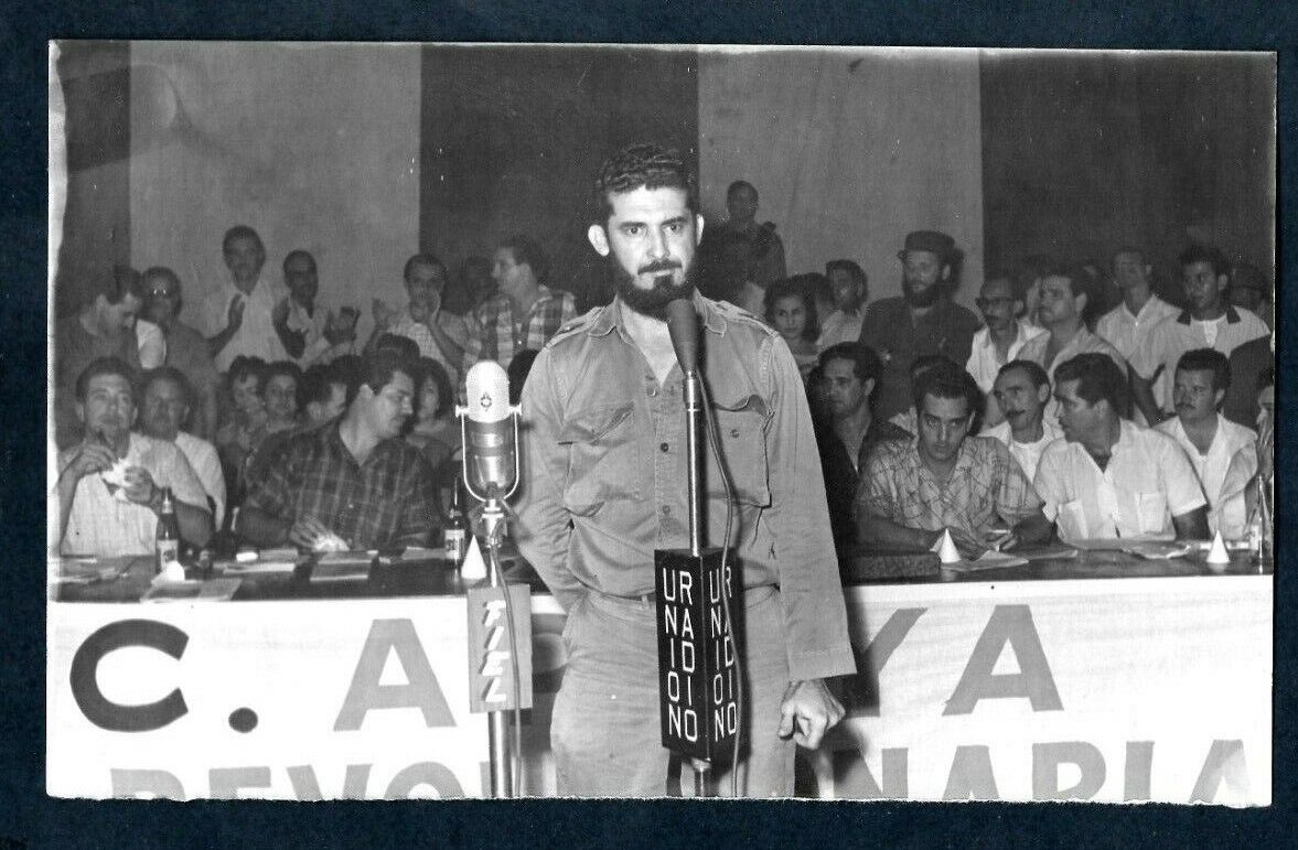 LABOR MINISTER AUGUSTO MARTINEZ SANCHEZ SPEECH CUBA 1960 SARA KAMAY Photo Y 195