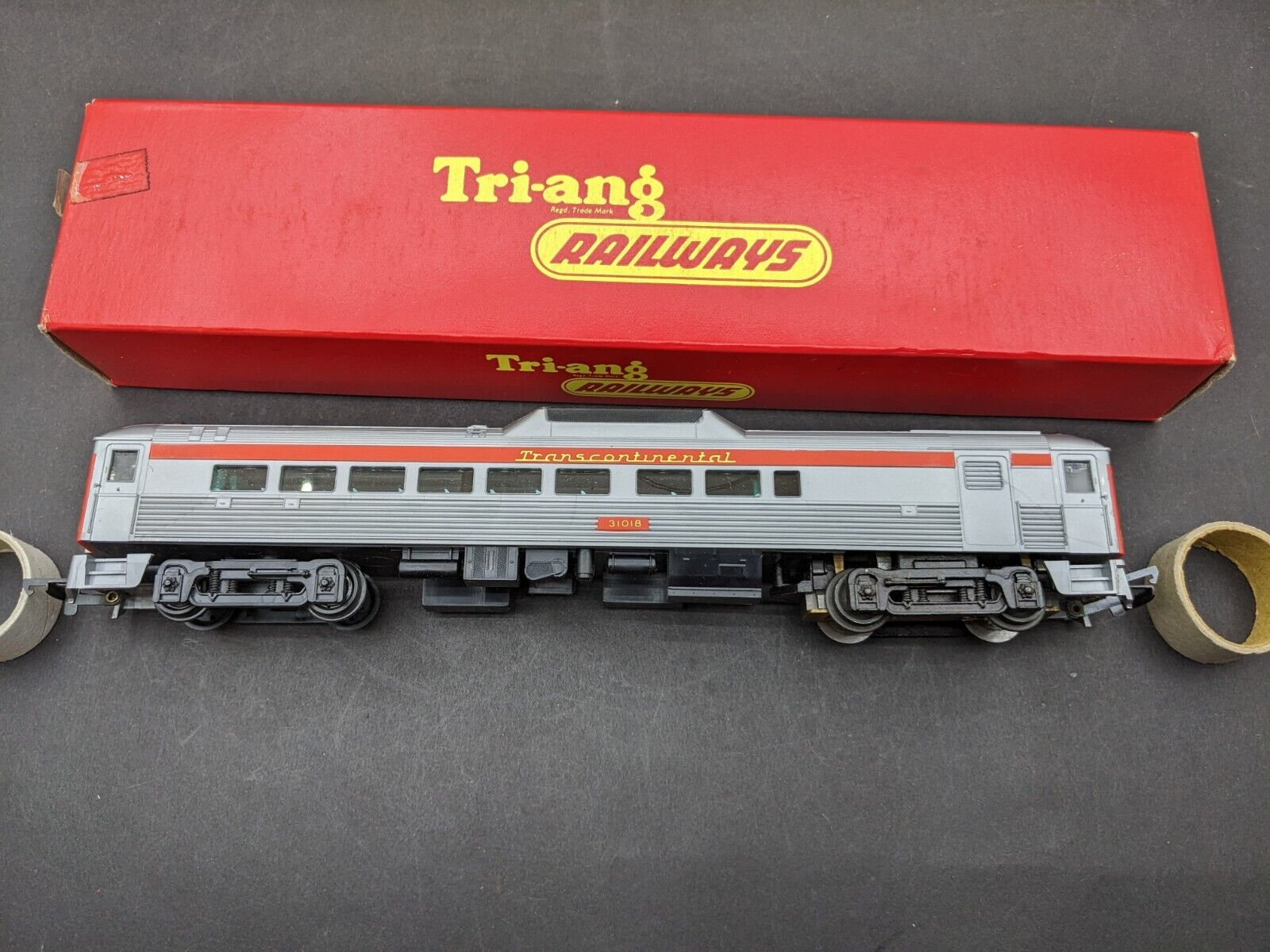 Triang  Railwa R352 transcontinental  Budd Rail diesel  Mint in box RARE