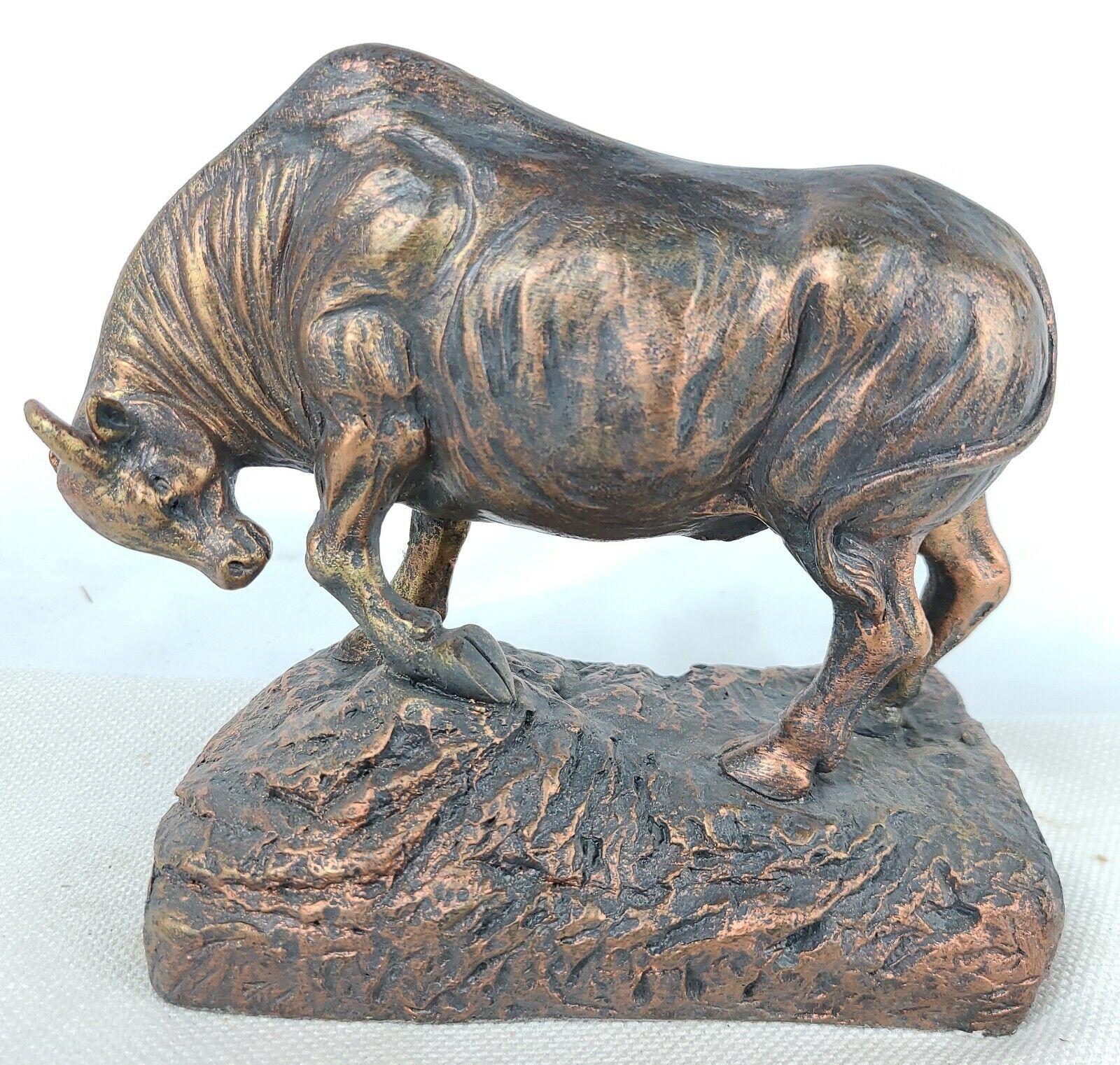 Merrill Lynch Long Horn Bull Taurus Statue Figurine Sculpture Resin 6-1/2\