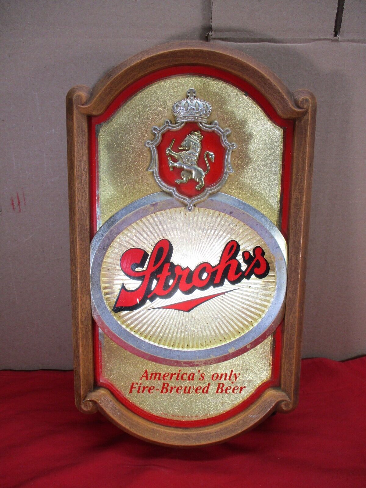Vintage 1987 Stroh\'s Fire Brewed Flourscent Light up Beer Bar Wall Sign 19\