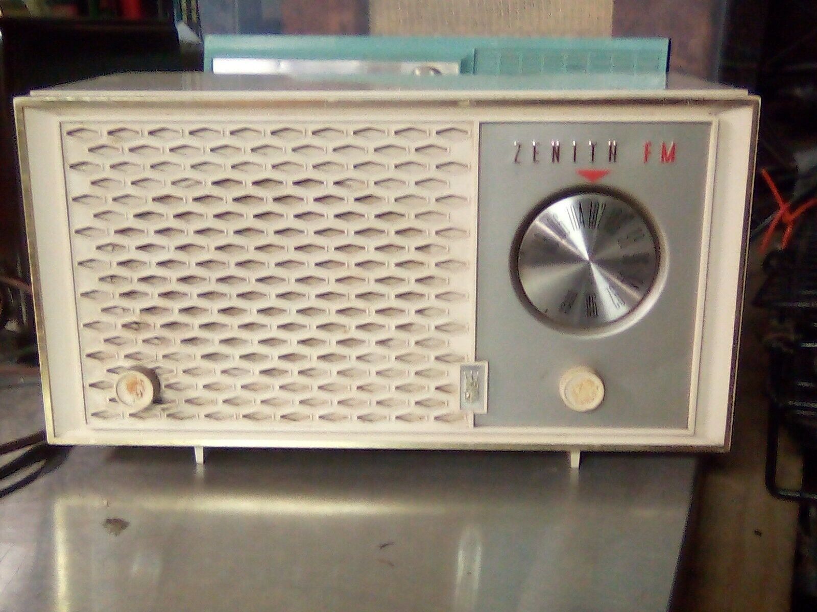 Zenith Tube Radio H722
