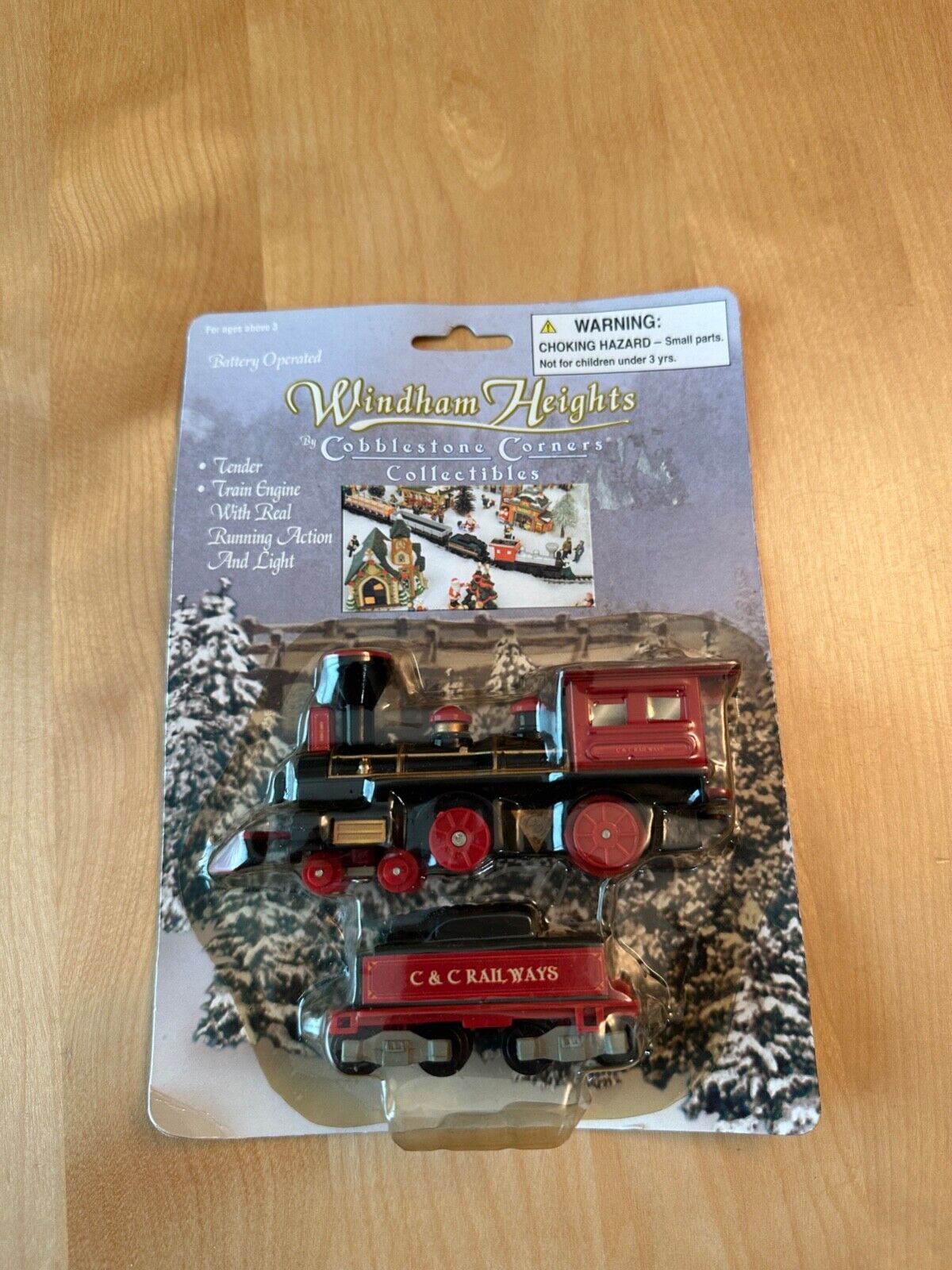 Windham Heights Cobblestone Corners Collectibles BATTERY OPERATED Train & TENDER