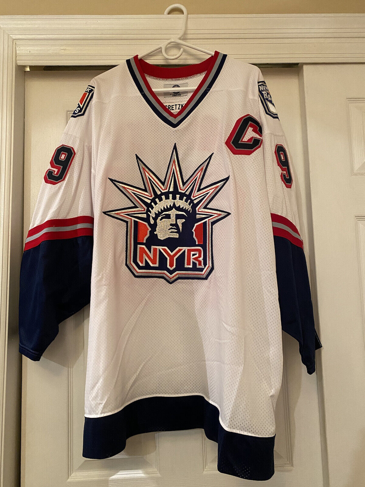 Wayne Gretzky Game Used Jersey New York Rangers White Statue of Liberty 1998-99