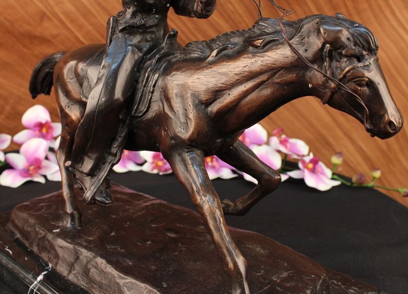 Wild Horse Statue Classic West Cowboy Bronze Sculpture Statue Figurine Decor Art