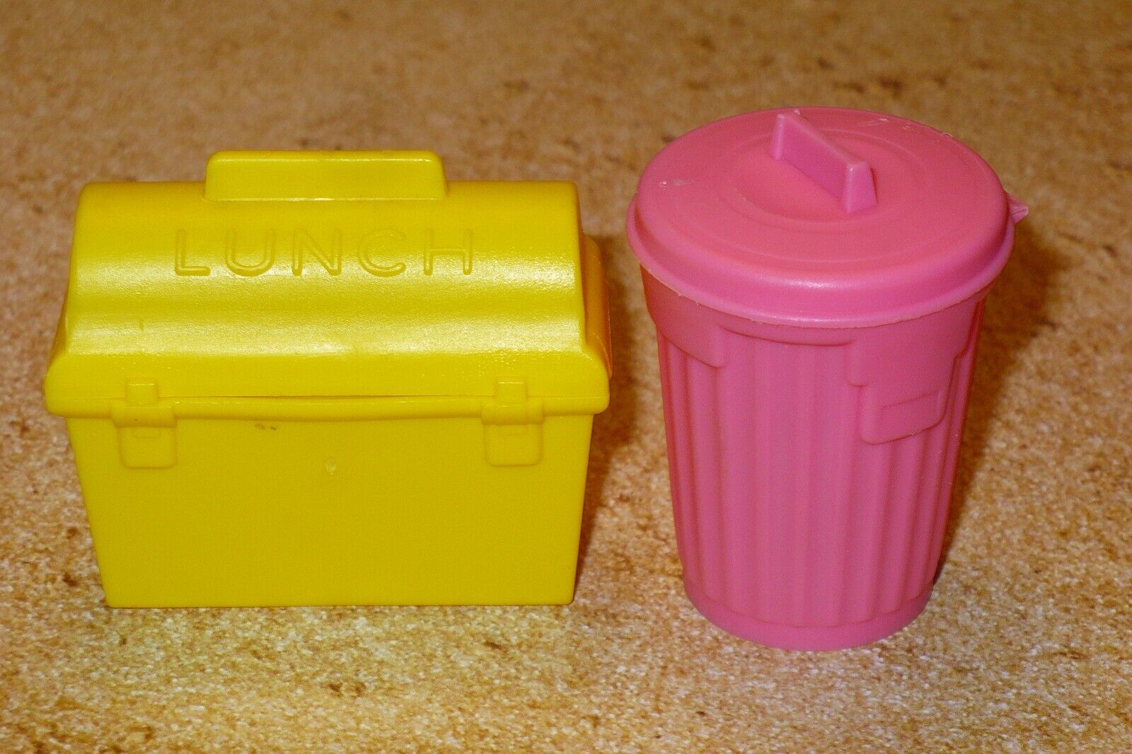 Vintage 1980\'s TOPPS CANDY CONTAINERS ~ Pink Trash Can Yellow LUNCH BOX ~ 2pc
