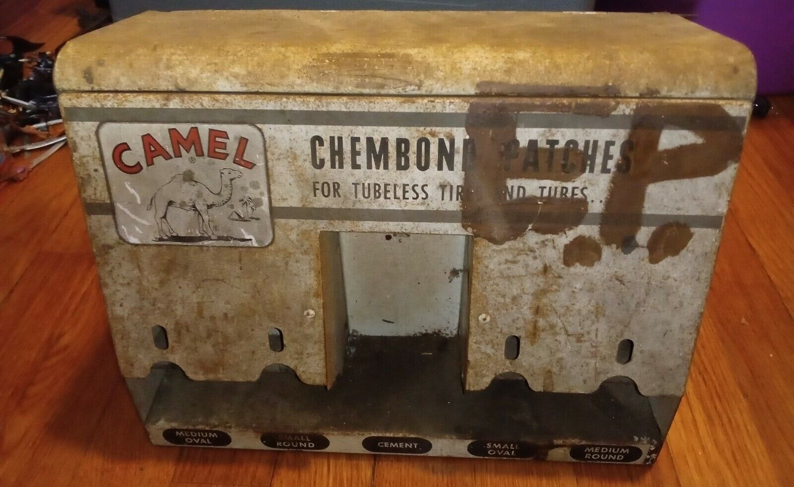 Rare Vintage 1940s50s Camel Chembond Patches Store Display Cabinet Gas And Oil