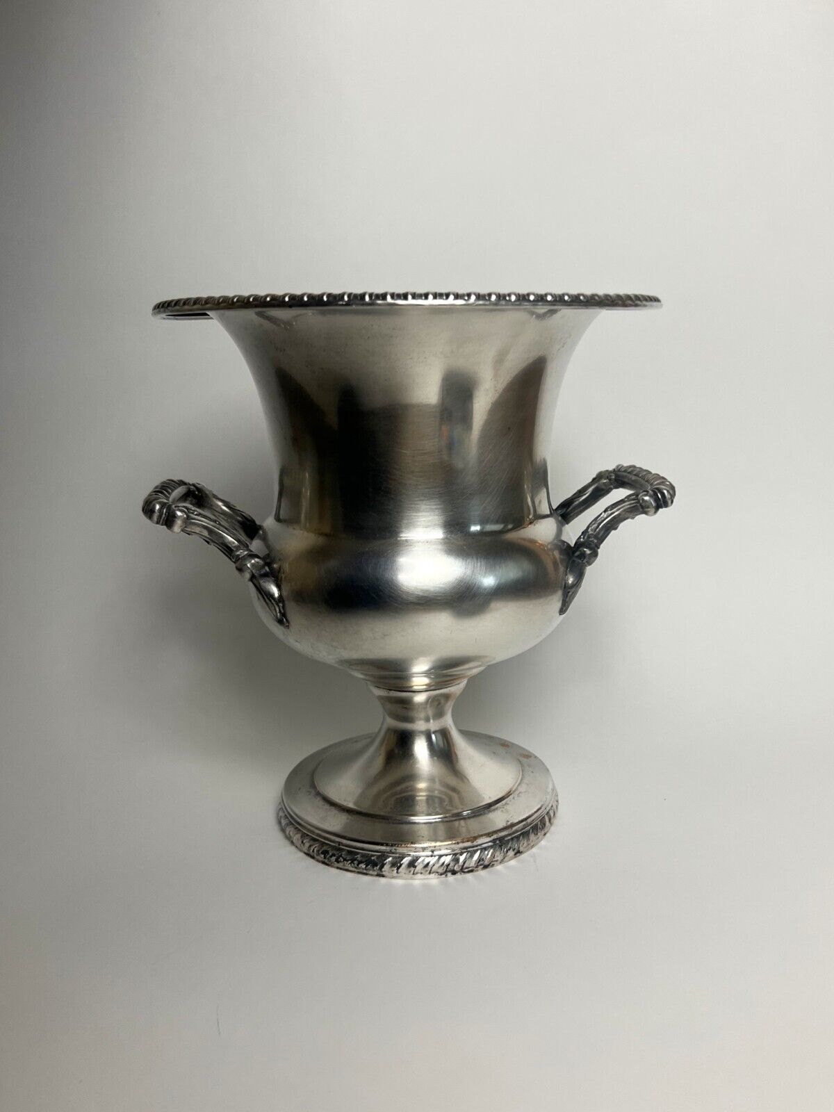 Vintage WM Rogers Regency Style Silver Plated Champagne Chiller Wine Ice Bucket