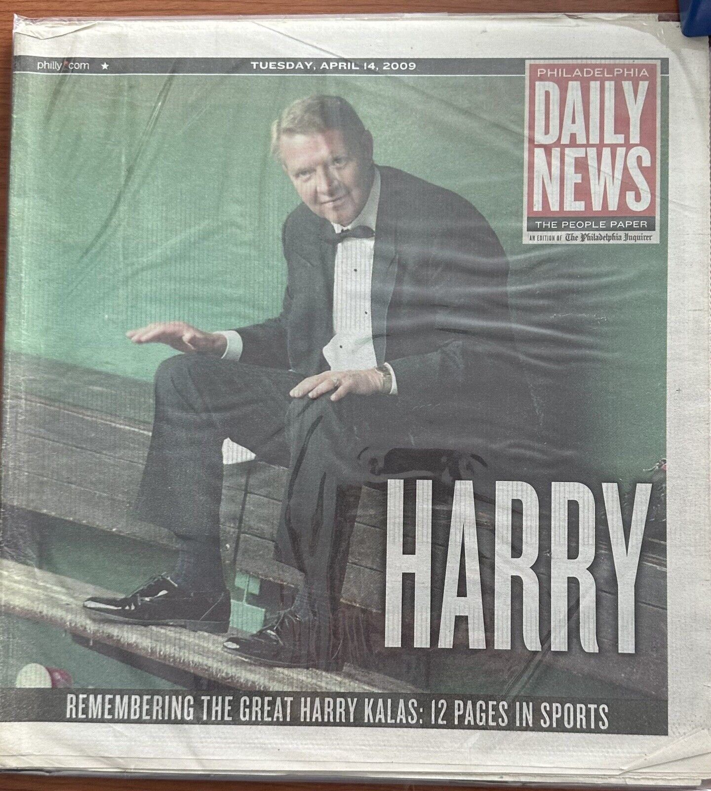 PHILADELPHIA DAILY NEWS: Remembering Harry Kalas; 04-14-2009, BN In Sleeve