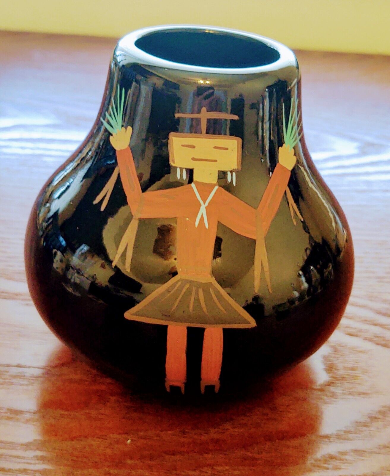 Navajo Artist Signed J Johnson (Judy Johnson) Pottery Vase W/Corn Maiden 5.5\