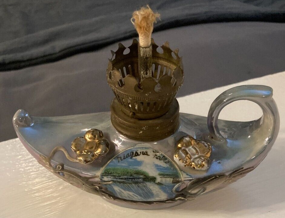 Vintage Alladin Genie Style Oil Lamp NIAGRA FALLS MADE IN JAPAN