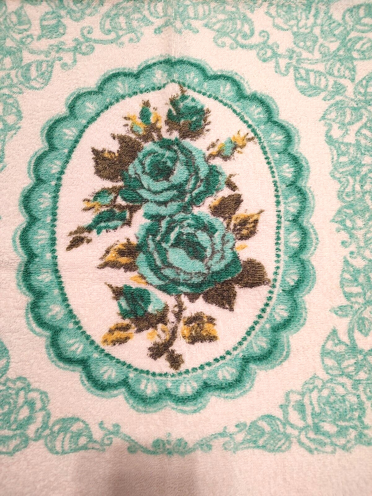 Vintage Cannon Mint Green/Blue Roses Bath Towel 24x40\