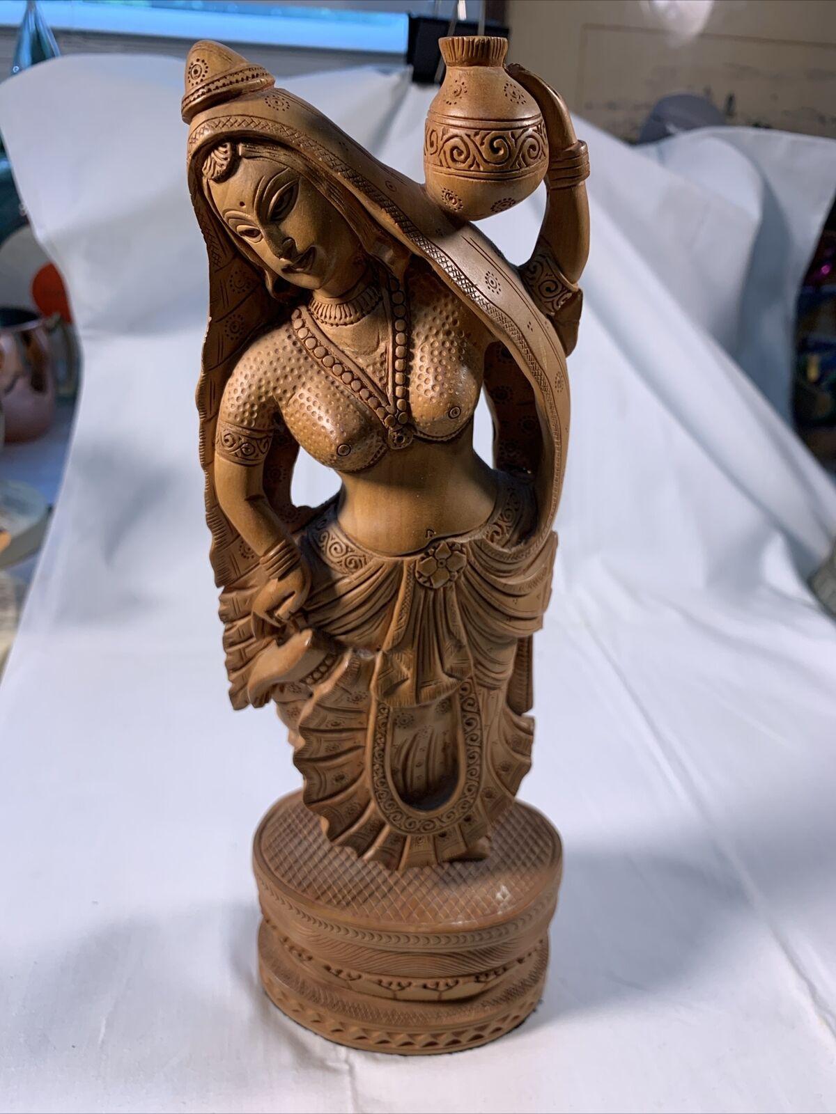 BEAUTIFUL VINTAGE WOMAN WITH JAR CARVED WOODEN STATUE FIGURINE￼10.5 in Tall