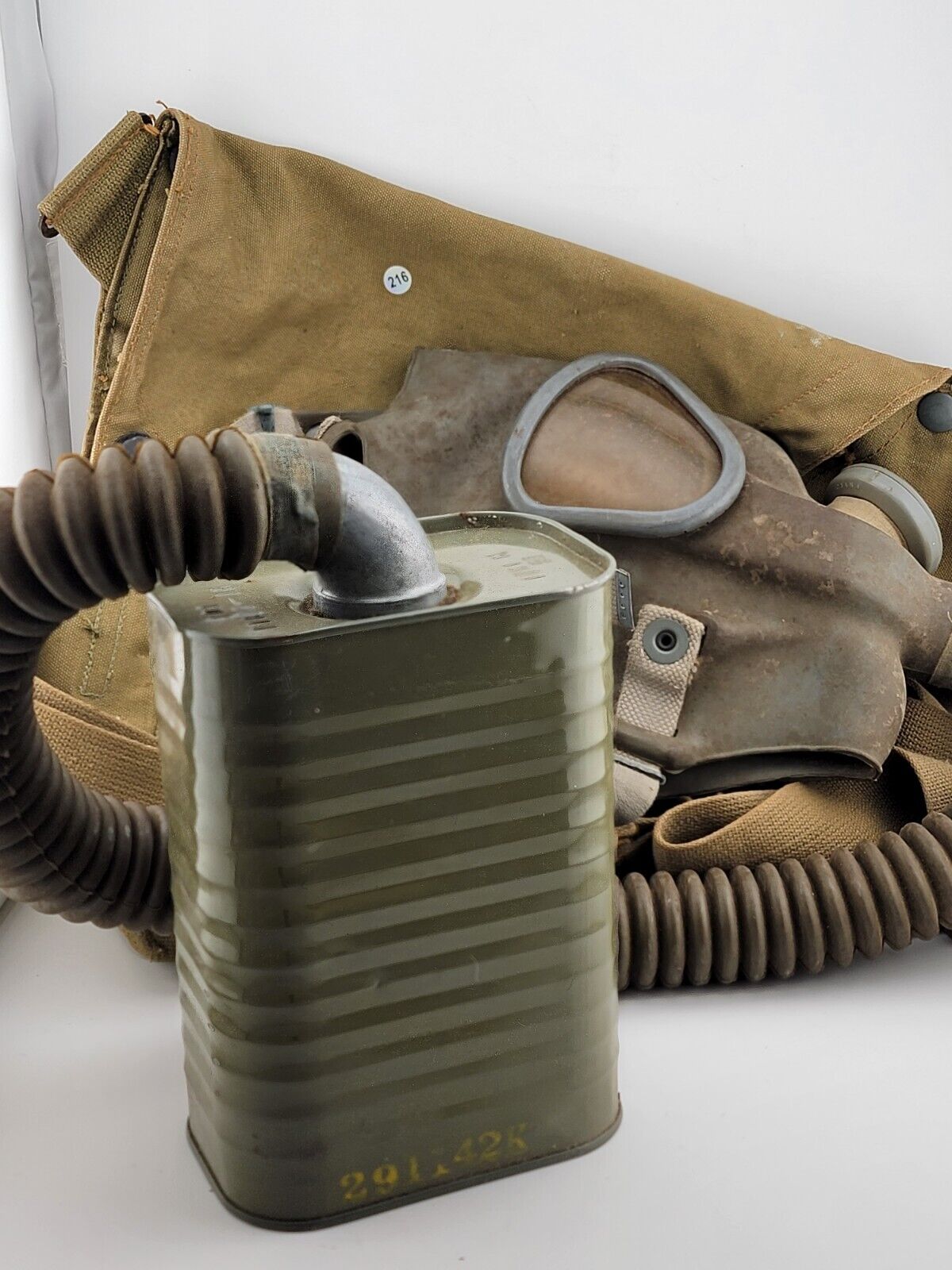 Original 1942 WW2 US Army M1A2 Diaphragm Gas Mask in Kidney Bag, Flexible