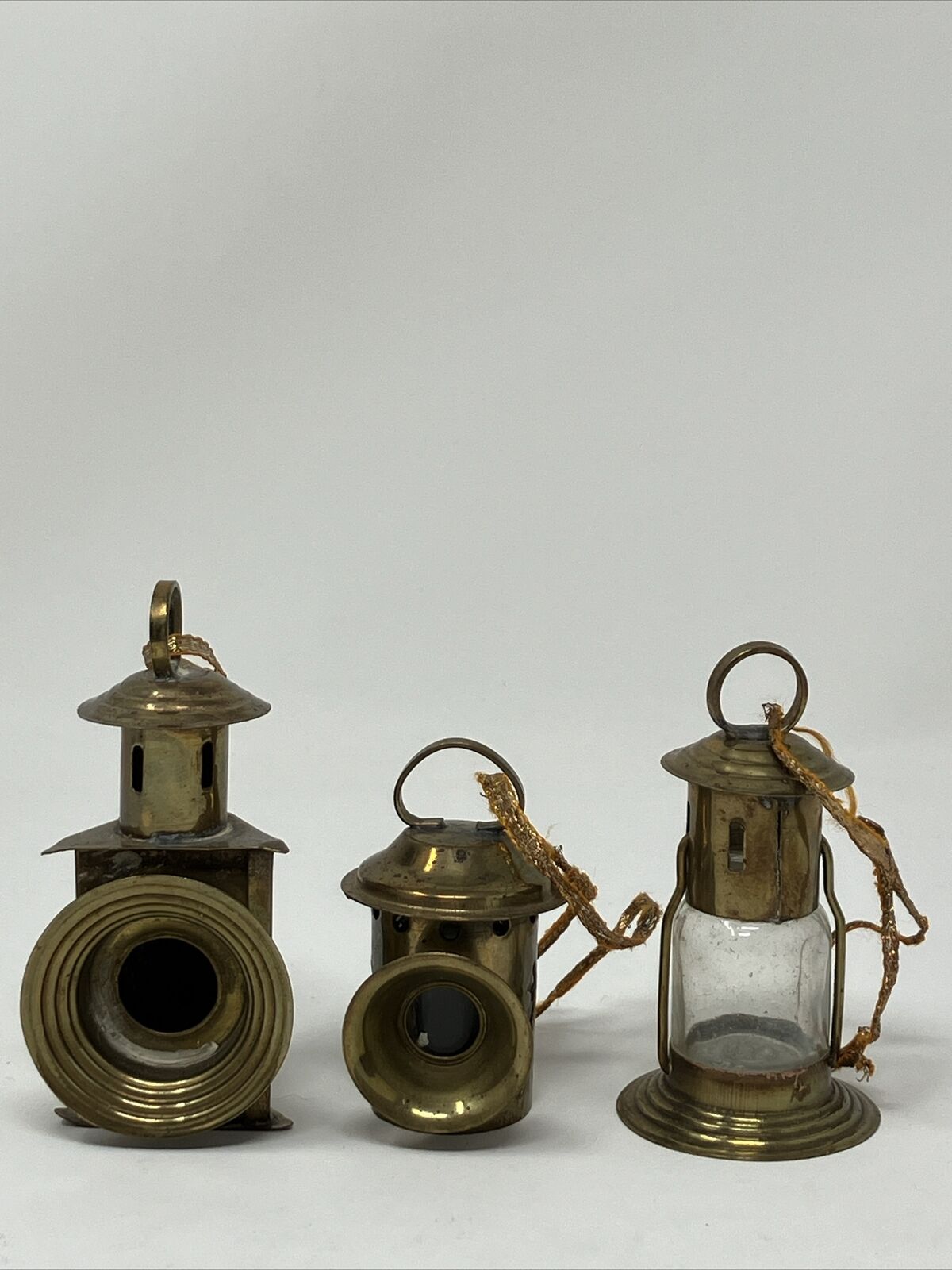 Vintage Christmas Ornament Brass Glass Nautical Oil Lantern Replicas Set Of 3