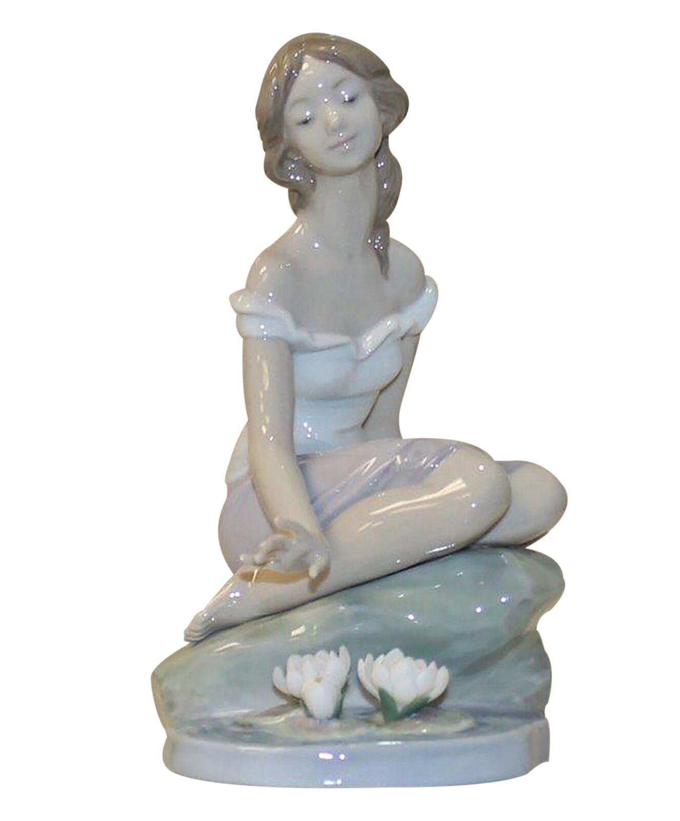 Lladro Figurine, Reflections of Helena, Privilege Collection (7706) 6.7