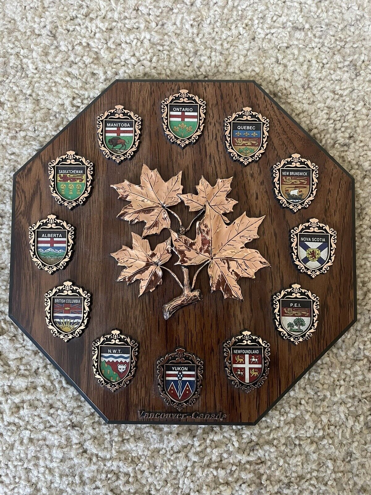Vintage Canada Maple Leaf Wood Wall Plaque 1989 10 providence 2 territories 
