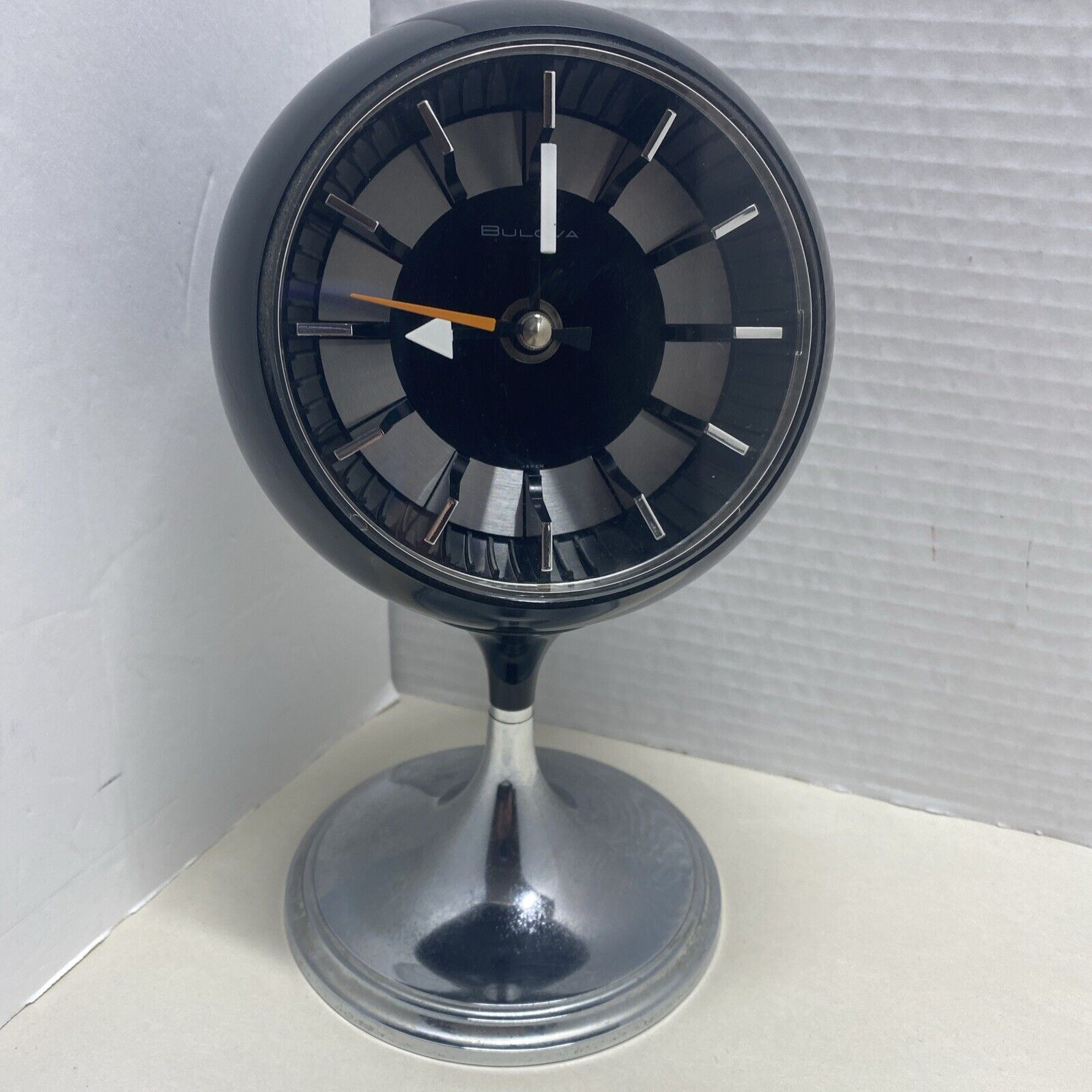 Bulova Atomic Age Clock Retro Mid Century Black on Chrome Pedestal Tulip Clock