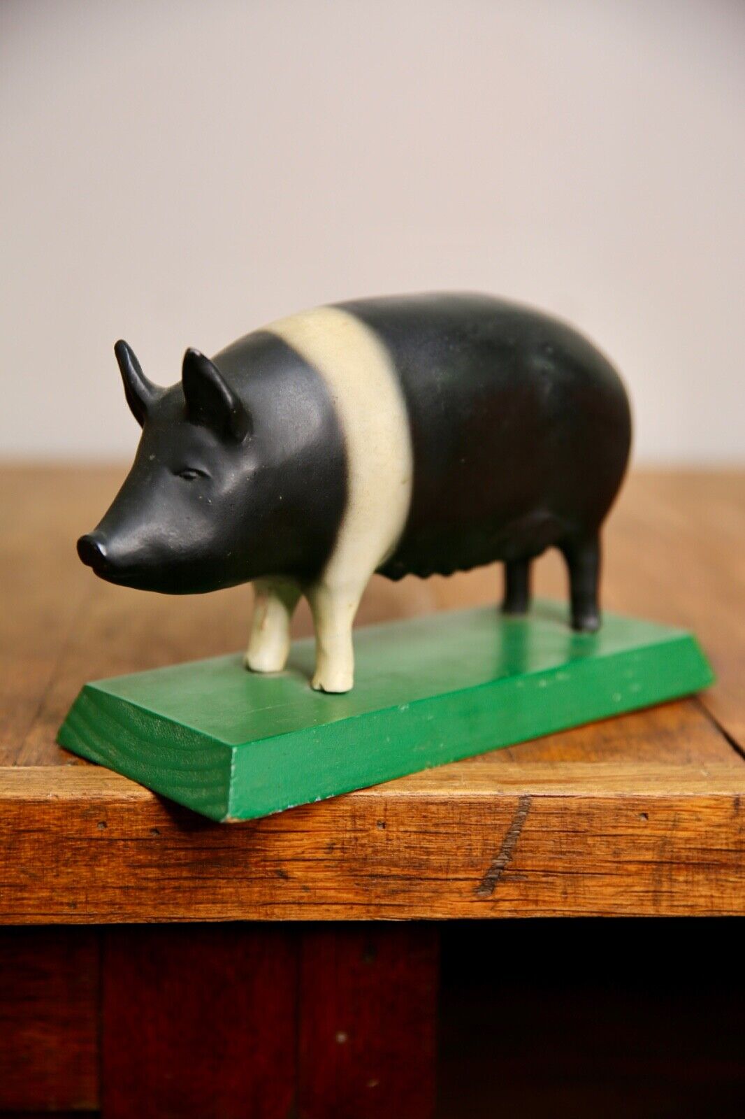 Vintage Hampshire Pig countertop wood display farm hog model figure butcher RARE