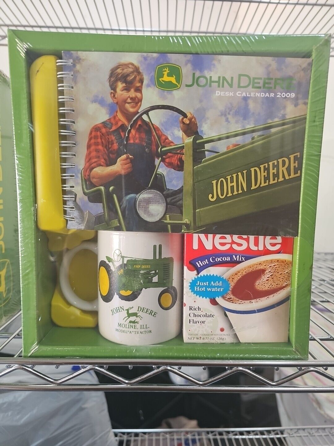 Collectible John Deere Tractor Mug Calendar Cocoa Gift Set/Retro Deer Logo 2009