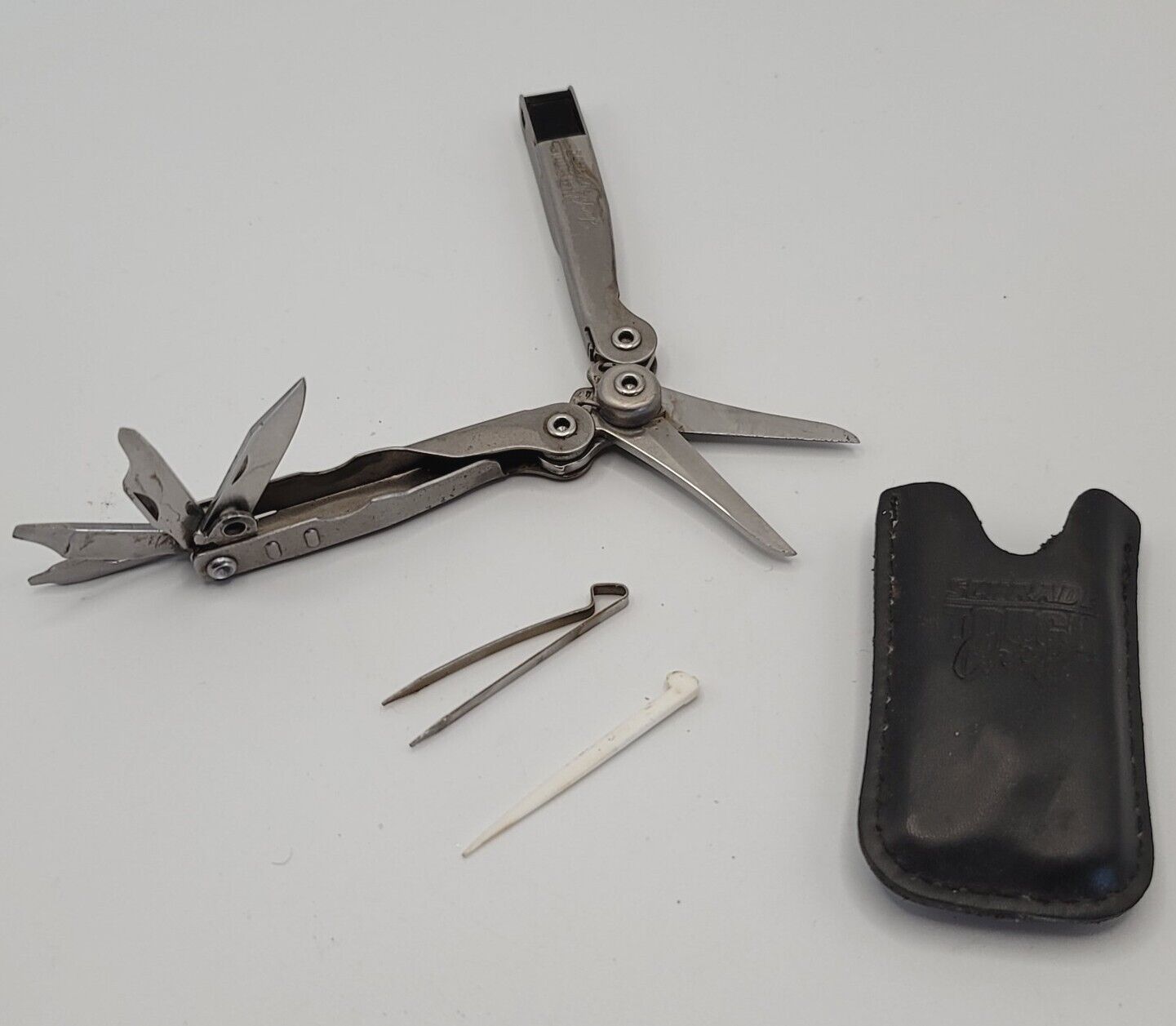 Schrade  Tough Chip, USA Multi-Tool, Compact Knife Tool w/ Leather Sheath