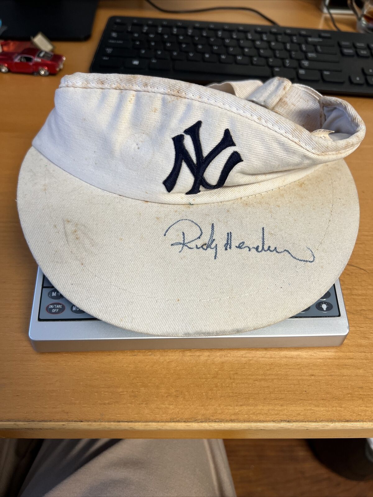 Ricky Henderson Yankees Collectible Original signed Signature baseball visor Cap