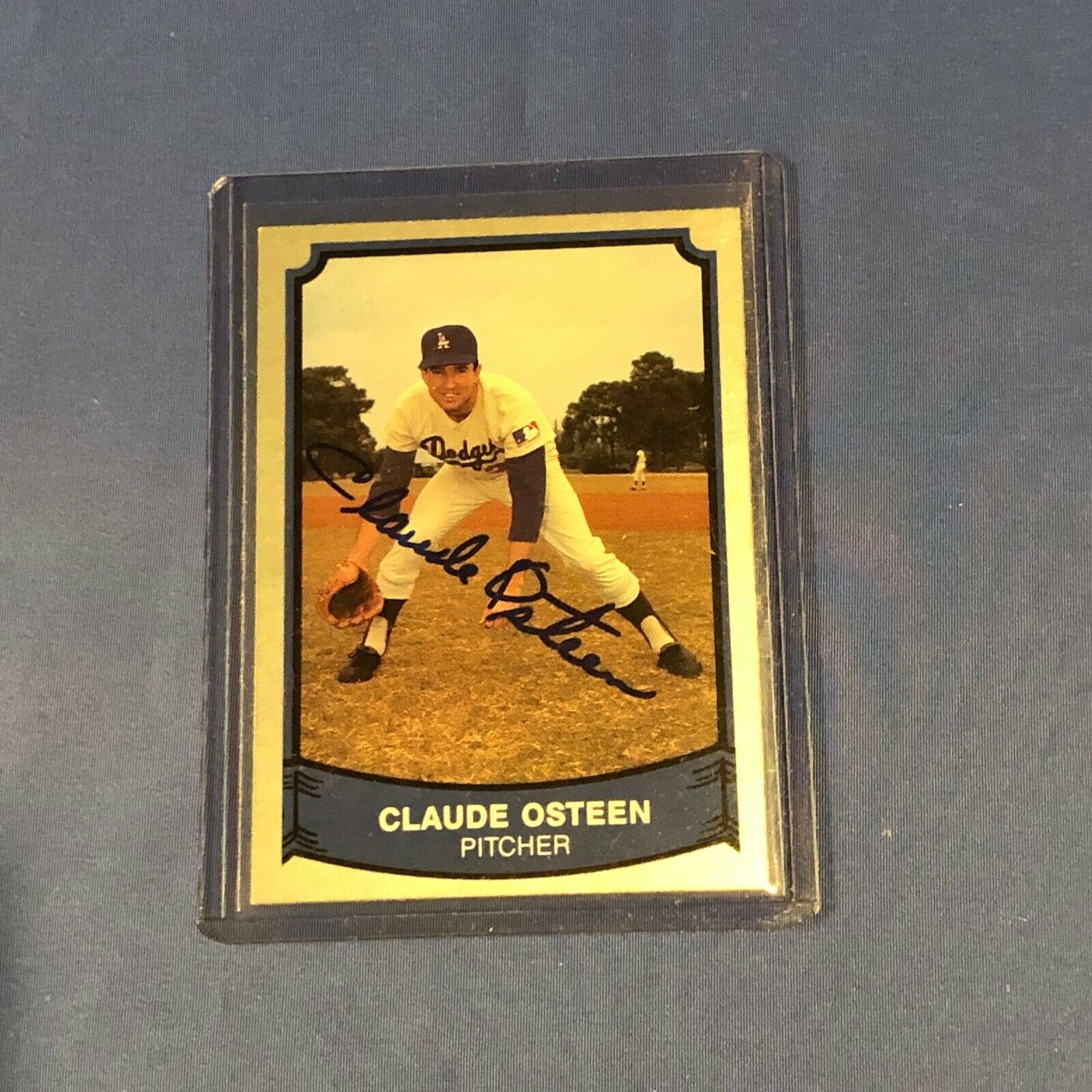 CLAUDE OSTEEN Hand Signed 1989 Pacific Legends Card #132